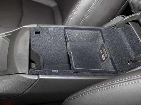 New 2026 Cadillac XT5 Luxury image 19