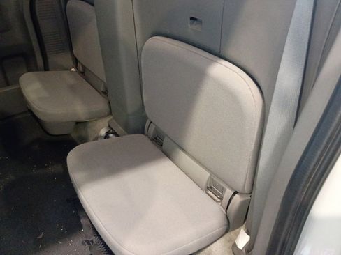 Used 2013 Nissan Frontier S image 16