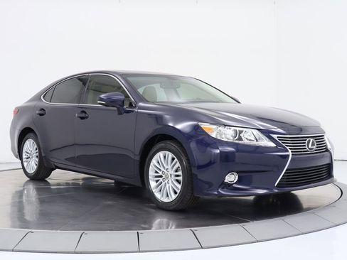 Used 2015 Lexus ES 350 w/ Luxury Package image 7
