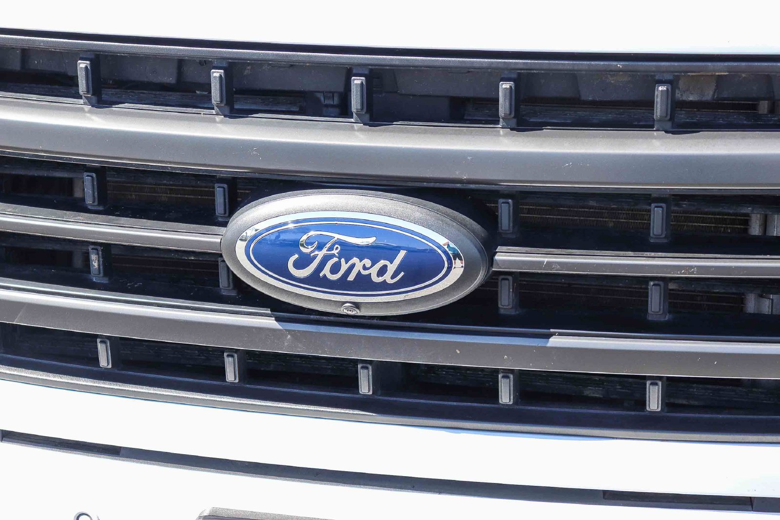 Used 2023 Ford F150 Lariat w/ Equipment Group 502A High AWD/4WD image 11