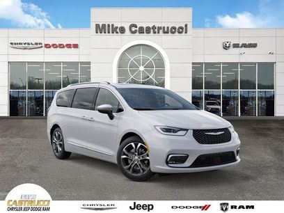 New 2026 Chrysler Pacifica Pinnacle
