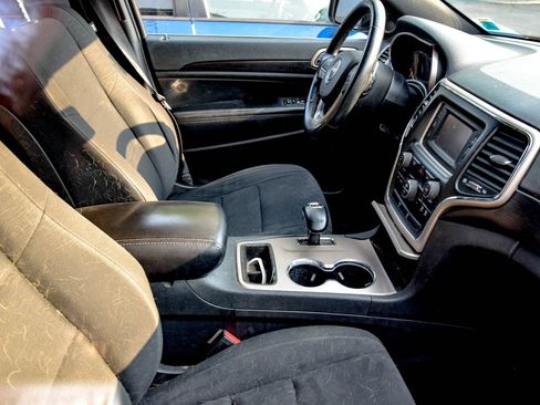 Used 2014 Jeep Grand Cherokee Laredo w/ Quick Order Package 23E AWD/4WD image 18