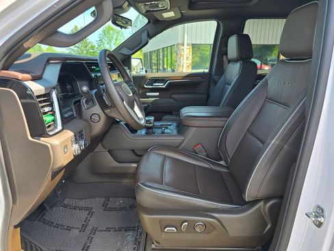 Certified 2025 GMC Sierra 1500 Denali w/ Denali Reserve Package AWD/4WD image 4