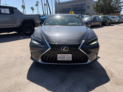 Used 2025 Lexus ES 300h w/ Accessory Package (Z1) FWD image 8