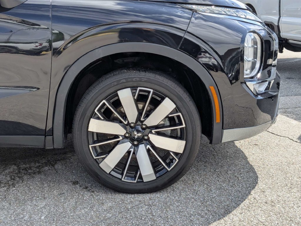 Used 2025 Mitsubishi Outlander SE FWD image 9