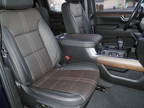 Used 2023 Chevrolet Silverado 1500 High Country w/ High Country Premium Package image 18