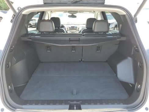 Used 2022 Chevrolet Equinox Premier AWD/4WD image 9
