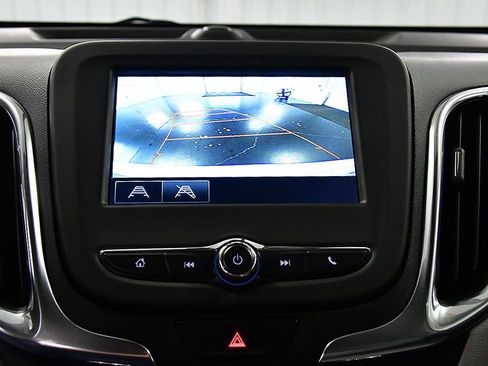 Used 2018 Chevrolet Equinox LT image 22