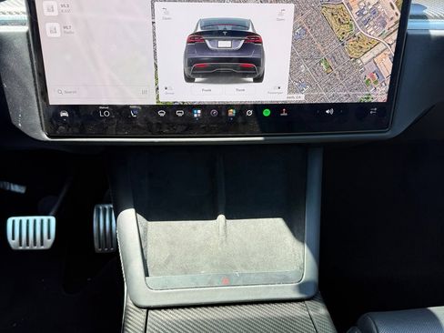 Used 2022 Tesla Model X Plaid AWD/4WD image 7