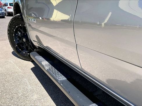 Used 2020 RAM 1500 Big Horn AWD/4WD image 35