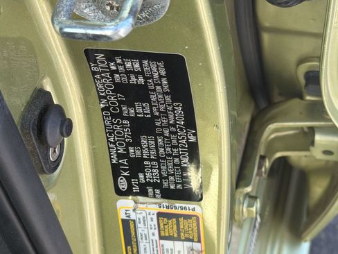 Used 2012 Kia Soul FWD image 25