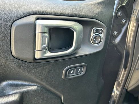 Certified 2020 Jeep Wrangler Sport AWD/4WD image 20
