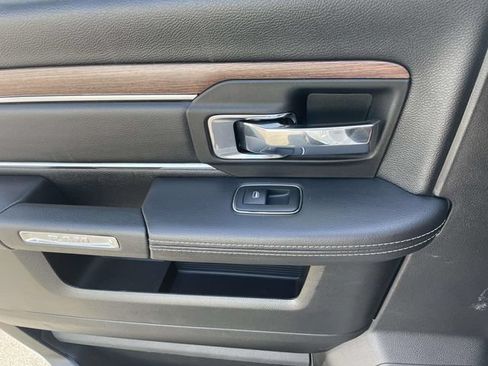 Used 2018 RAM 2500 Laramie w/ Snow Chief Group AWD/4WD image 15