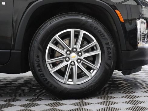Used 2023 Chevrolet Traverse LT AWD/4WD image 4