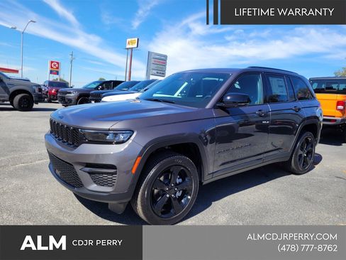 New 2025 Jeep Grand Cherokee 4WD image 1