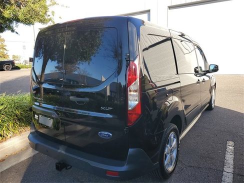 Used 2018 Ford Transit Connect XLT image 4