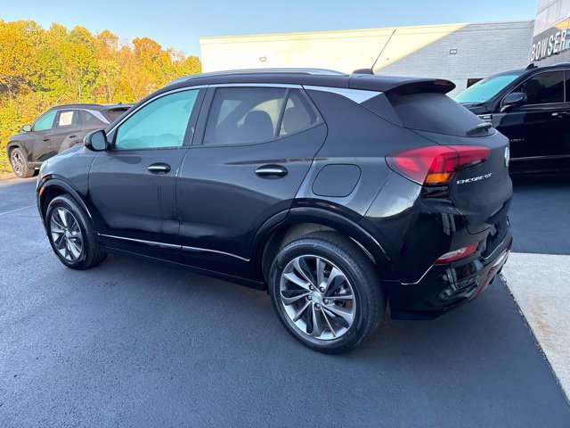 Used 2023 Buick Encore GX Select w/ Sport Touring Package FWD image 3