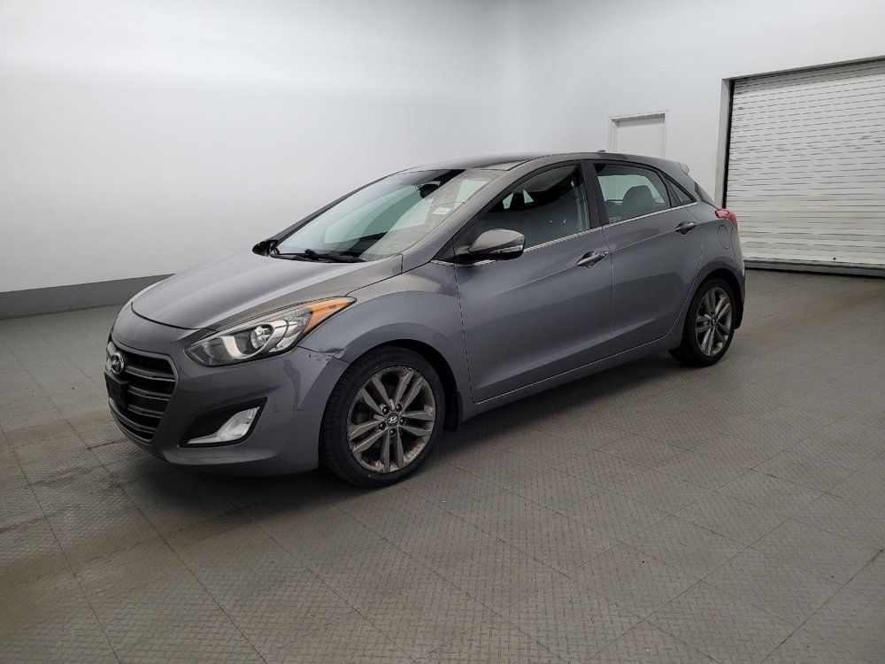 Used 2016 Hyundai Elantra GT w/ Option Group 02 FWD image 2