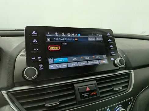 Used 2018 Honda Accord EX image 18