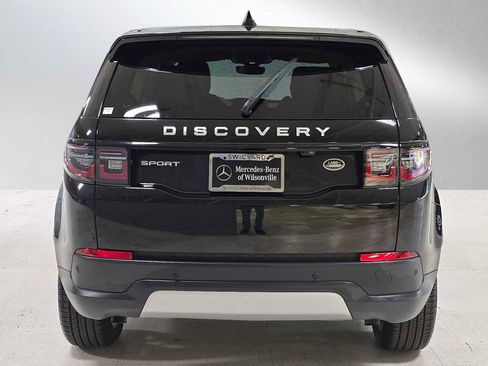Used 2023 Land Rover Discovery Sport SE image 4