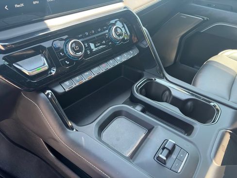 Used 2024 GMC Sierra 2500 AT4X AWD/4WD image 15
