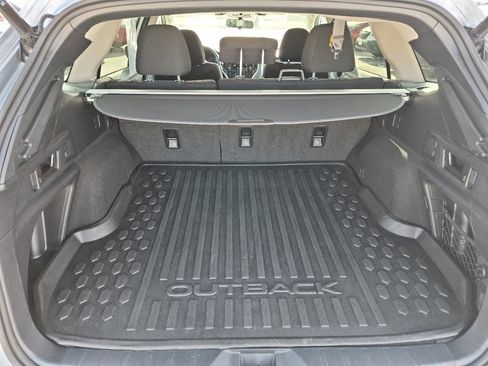 Used 2024 Subaru Outback Premium image 9