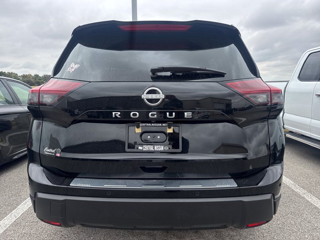 Used 2025 Nissan Rogue SV w/ SV Premium Package FWD image 6