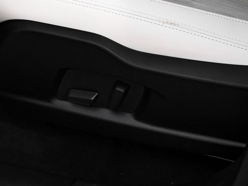 Used 2023 Fisker Ocean Extreme image 32