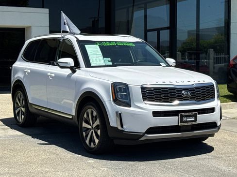 Used 2021 Kia Telluride EX w/ EX Premium Package FWD image 8