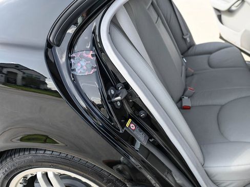 Used 2006 Mercedes-Benz S 430 image 56
