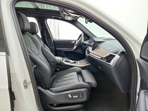 Used 2024 BMW X5 xDrive40i w/ Premium Package AWD/4WD image 15