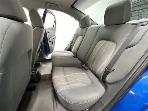 Used 2018 Chevrolet Sonic LT image 17