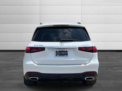 Used 2025 Mercedes-Benz GLS 450 4MATIC image 4