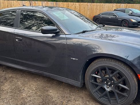 Used 2019 Dodge Charger R/T w/ Plus Group image 18