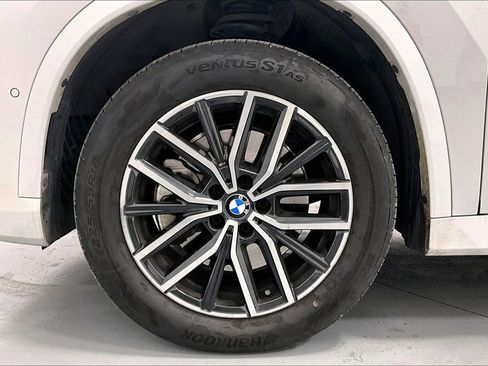 Used 2025 BMW X1 xDrive28i image 8