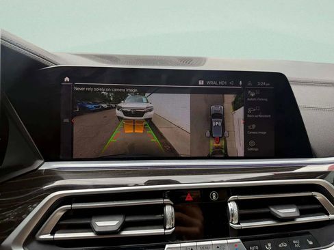 Used 2021 BMW X5 xDrive40i w/ Premium Package image 25