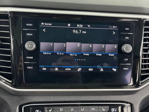 Used 2022 Volkswagen Atlas Cross Sport SEL R-Line AWD/4WD image 26