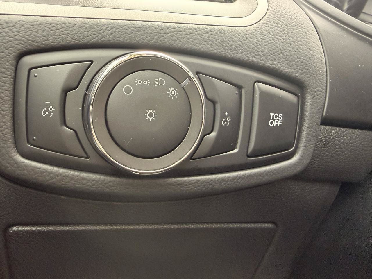 Used 2023 Ford Edge SEL AWD/4WD image 12