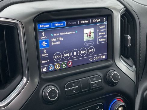 Used 2020 Chevrolet Silverado 2500 LTZ w/ LTZ Premium Package image 16