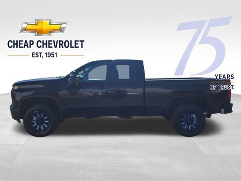 Used 2021 Chevrolet Silverado 2500 W/T w/ WT Convenience Package AWD/4WD image 2