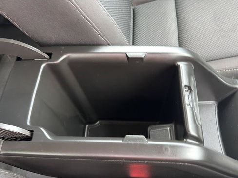 Used 2022 Chevrolet Colorado LT w/ Fleet Safety Package RWD image 30