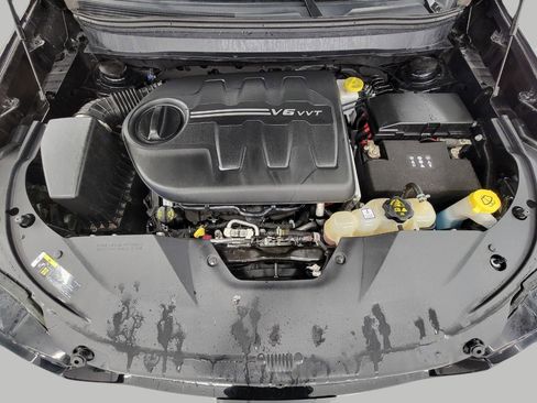 Used 2019 Jeep Cherokee Limited image 8