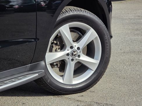 Used 2018 Mercedes-Benz GLE 350 w/ Premium 1 Package image 13