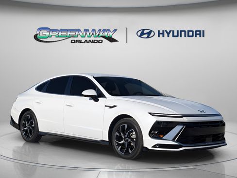 Certified 2024 Hyundai Sonata SEL FWD image 2