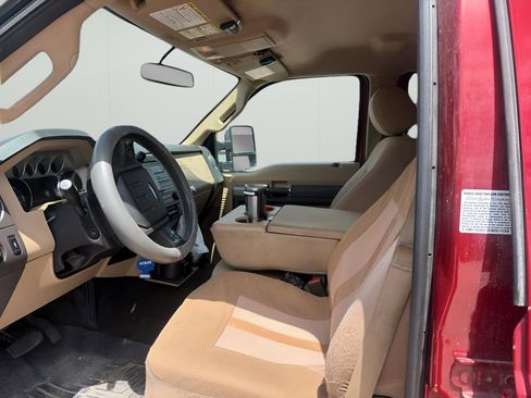 Used 2016 Ford F350 XLT w/ XLT Premium Package AWD/4WD image 10