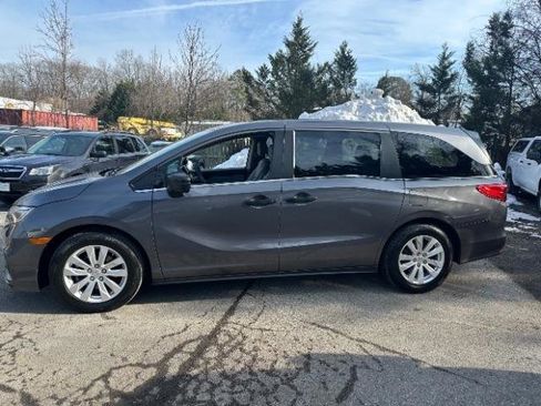 Used 2019 Honda Odyssey LX image 2