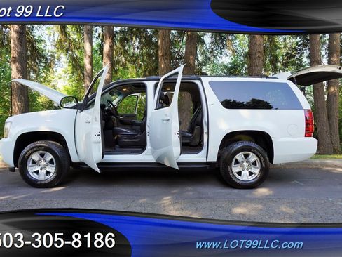 Used 2009 Chevrolet Suburban LT AWD/4WD image 29