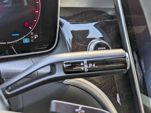 Used 2026 Mercedes-Benz GLC 300 4MATIC image 12