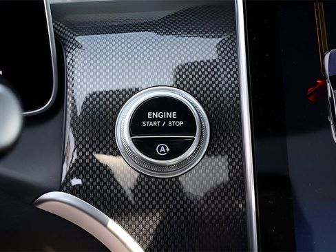 Certified 2025 Mercedes-Benz GLC 43 AMG 4MATIC image 61