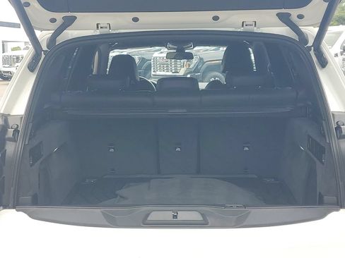Used 2023 BMW X5 xDrive40i w/ M Sport Package AWD/4WD image 9